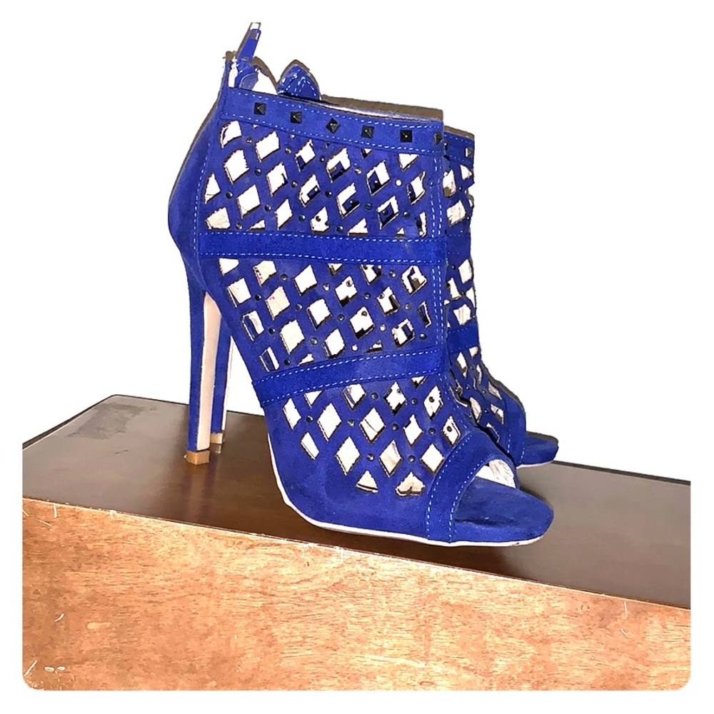 Electric Blue Shooties